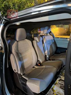 تۆیۆتا سیانا